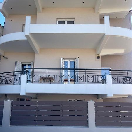 Bright Apartment, Spacious Near The Center Tríkala Kültér fotó